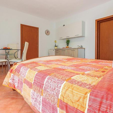 Gorgeous Apartment In Fazana With Wifi Buitenkant foto