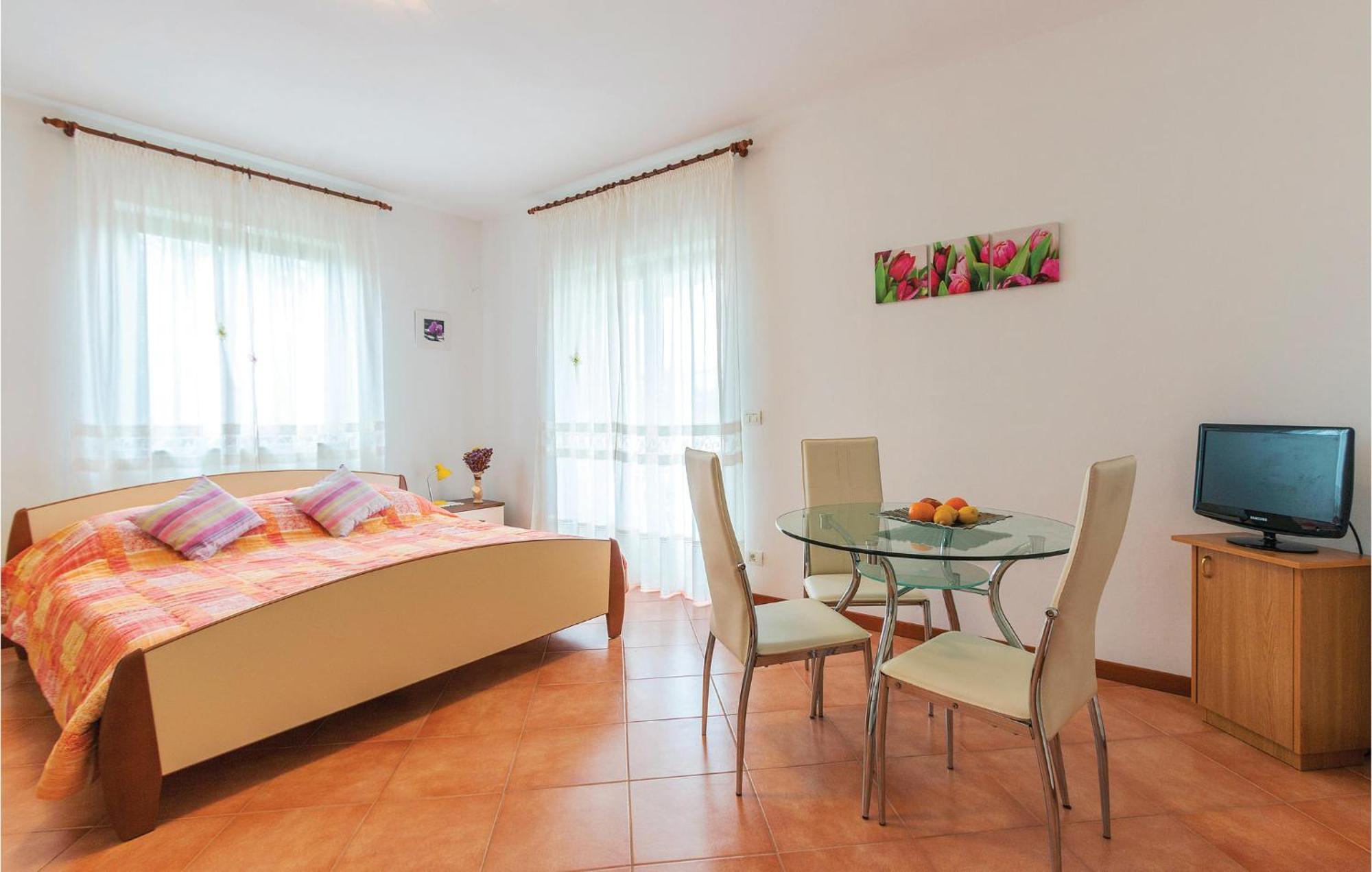 Gorgeous Apartment In Fazana With Wifi Buitenkant foto